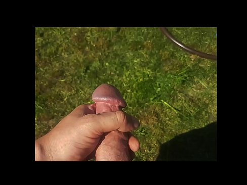 ❤️ Hottie si fa scopare a figa rosa è cums cun un squirt in un giardinu d'estate ❤ Pornografia in casa à co.redgast4asset.ru
