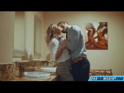 ❤️ Quandu una bionda tettona ti seduce in un bagnu publicu ❤ Pornografia in casa à co.redgast4asset.ru